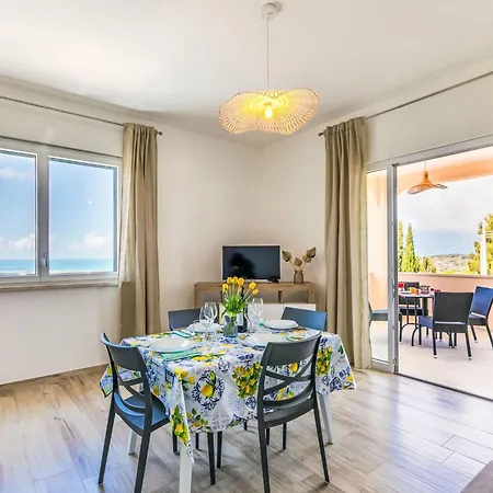 Basilico By Interhome * San Vincenzo